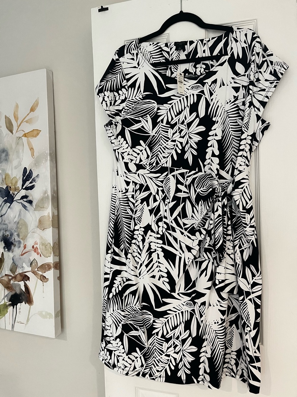 Talbot’s XLP Black & White Leaf-Print Women’s Wrap Dress